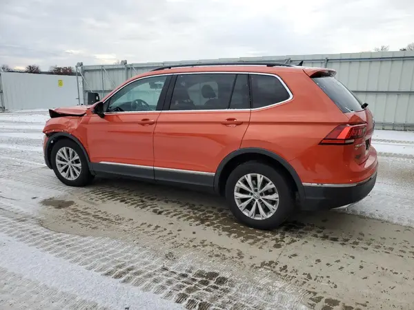 3VV2B7AX6JM091492 2018 VOLKSWAGEN TIGUAN - Image 2