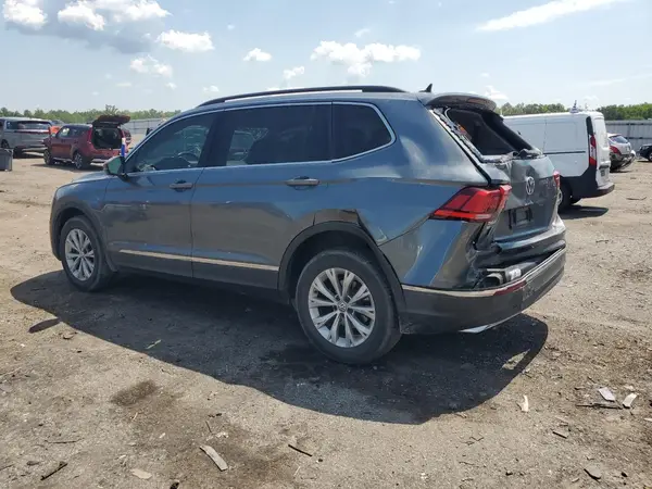 3VV2B7AX6JM103169 2018 VOLKSWAGEN TIGUAN - Image 2