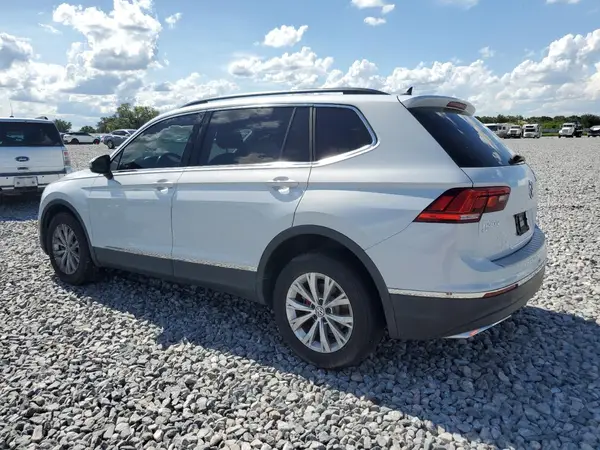 3VV2B7AX6JM115063 2018 VOLKSWAGEN TIGUAN - Image 2
