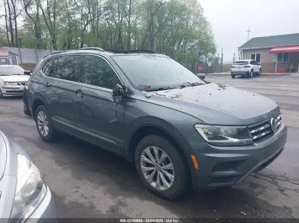 3VV2B7AX6JM131487 2018 VOLKSWAGEN TIGUAN - Image 1