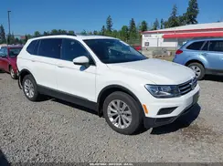 3VV2B7AX6JM137466 2018 VOLKSWAGEN TIGUAN