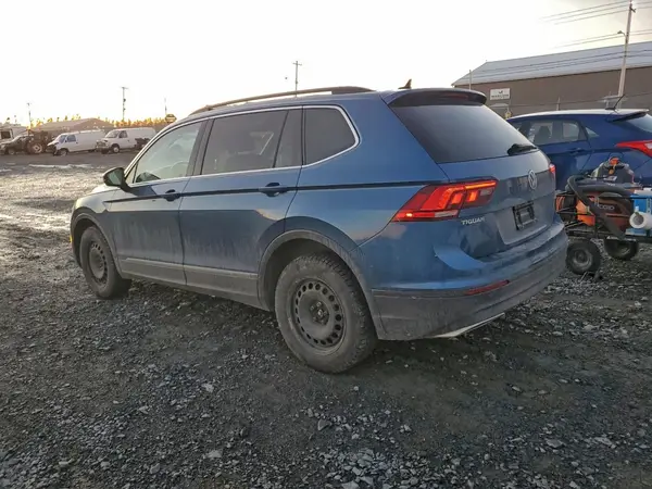 3VV2B7AX6JM143588 2018 VOLKSWAGEN TIGUAN - Image 2