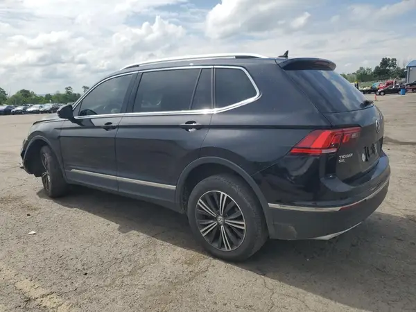 3VV2B7AX6JM144871 2018 VOLKSWAGEN TIGUAN - Image 2