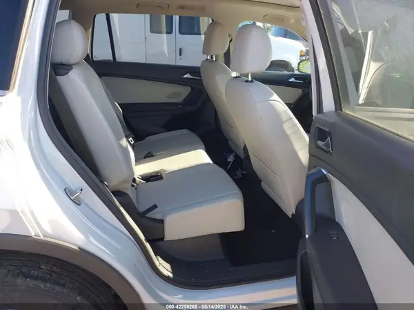 3VV2B7AX6JM159094 2018 VOLKSWAGEN TIGUAN - Image 8