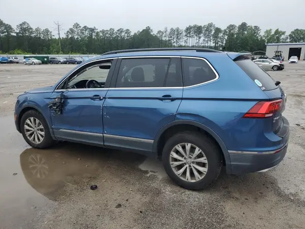 3VV2B7AX6JM161153 2018 VOLKSWAGEN TIGUAN - Image 2