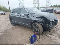 3VV2B7AX6JM177997 2018 VOLKSWAGEN TIGUAN