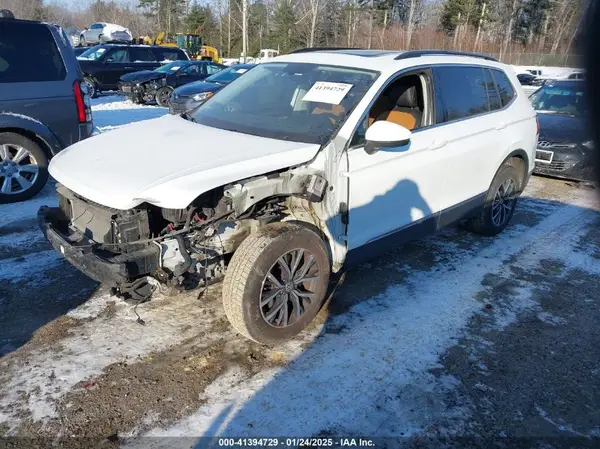 3VV2B7AX6JM193696 2018 VOLKSWAGEN TIGUAN - Image 2