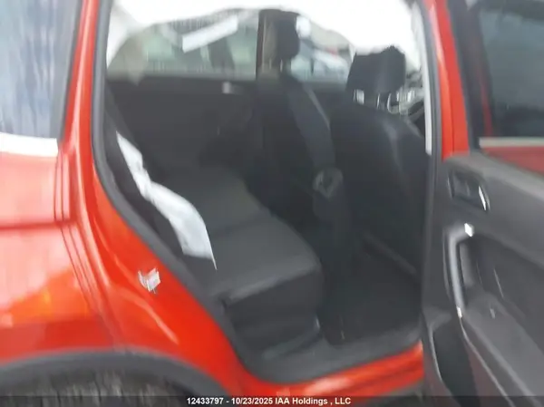 3VV2B7AX6JM205006 2018 VOLKSWAGEN TIGUAN - Image 8