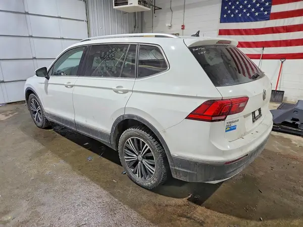 3VV2B7AX6JM205491 2018 VOLKSWAGEN TIGUAN - Image 2