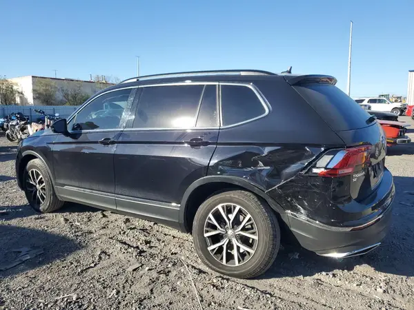 3VV2B7AX6JM205748 2018 VOLKSWAGEN TIGUAN - Image 2