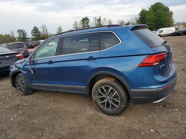 3VV2B7AX6JM209718 2018 VOLKSWAGEN TIGUAN - Image 2