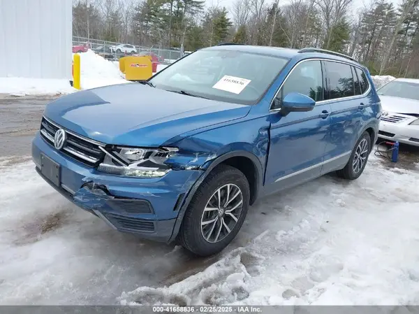 3VV2B7AX6JM218032 2018 VOLKSWAGEN TIGUAN - Image 2