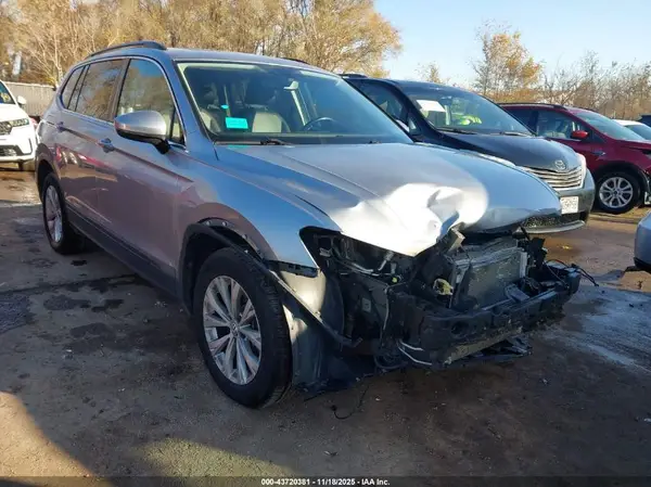 3VV2B7AX6KM194333 2019 VOLKSWAGEN TIGUAN - Image 1