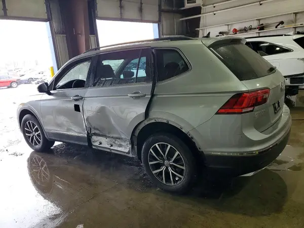 3VV2B7AX6LM022899 2020 VOLKSWAGEN TIGUAN - Image 2
