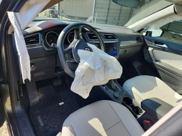 3VV2B7AX6LM044756 2020 VOLKSWAGEN TIGUAN - Image 8
