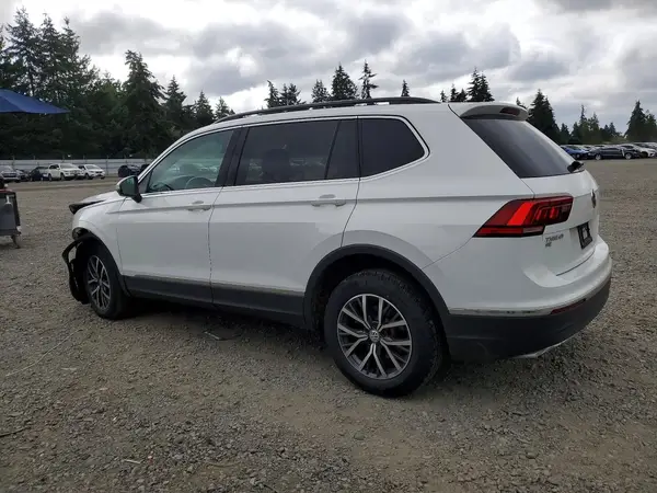 3VV2B7AX6LM060553 2020 VOLKSWAGEN TIGUAN - Image 2