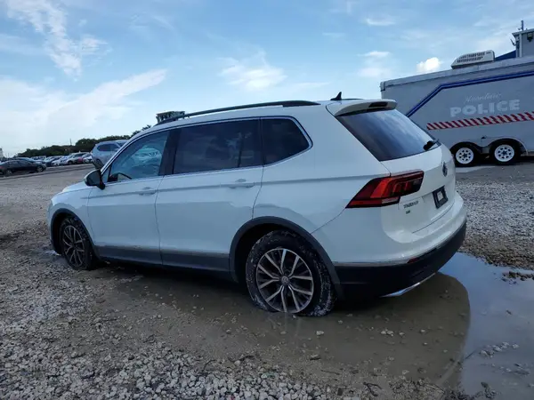 3VV2B7AX6LM064909 2020 VOLKSWAGEN TIGUAN - Image 2