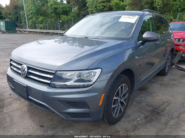 3VV2B7AX6LM079491 2020 VOLKSWAGEN TIGUAN - Image 2