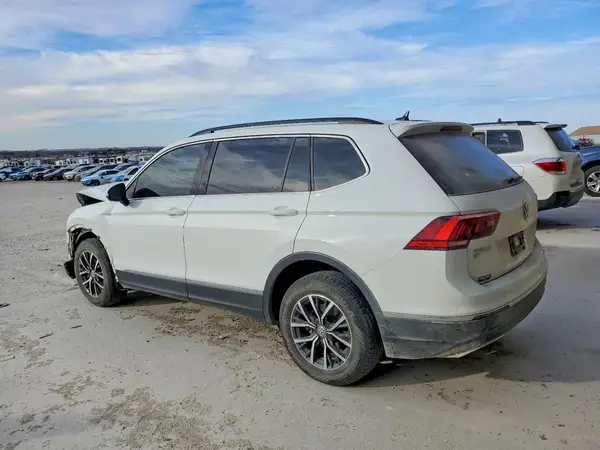 3VV2B7AX6LM087249 2020 VOLKSWAGEN TIGUAN - Image 2