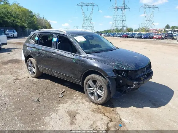 3VV2B7AX6LM091656 2020 VOLKSWAGEN TIGUAN - Image 1