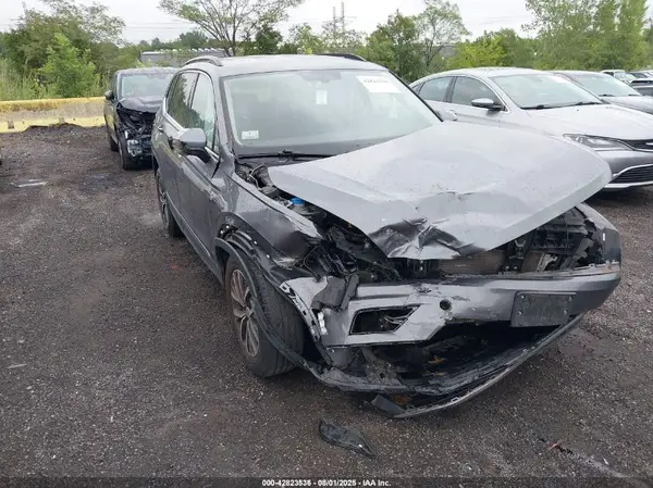 3VV2B7AX6LM156912 2020 VOLKSWAGEN TIGUAN - Image 1
