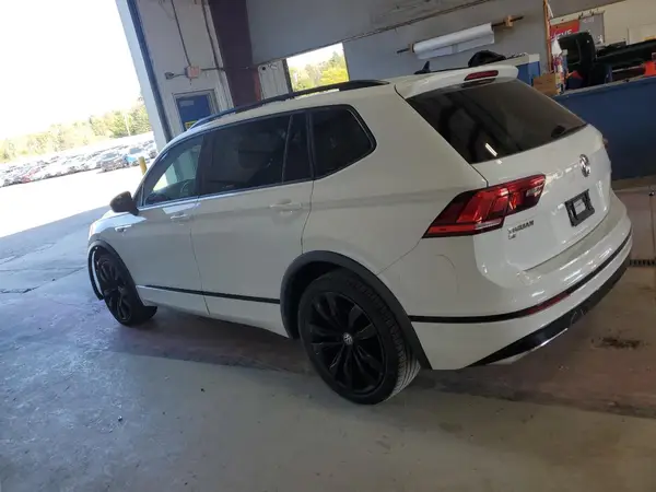 3VV2B7AX6LM160300 2020 VOLKSWAGEN TIGUAN - Image 2