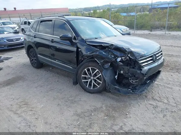 3VV2B7AX6MM031264 2021 VOLKSWAGEN TIGUAN - Image 1