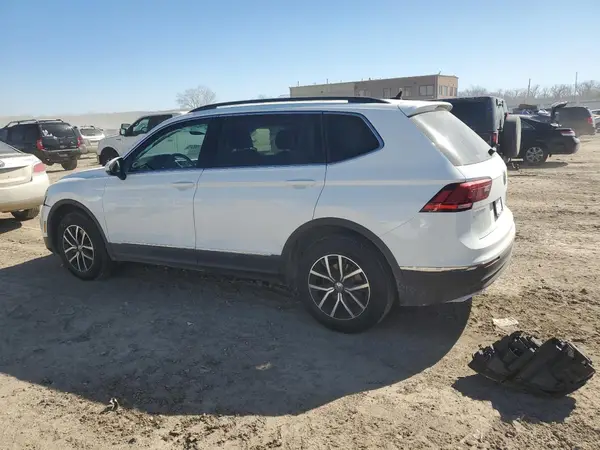 3VV2B7AX6MM040062 2021 VOLKSWAGEN TIGUAN - Image 2