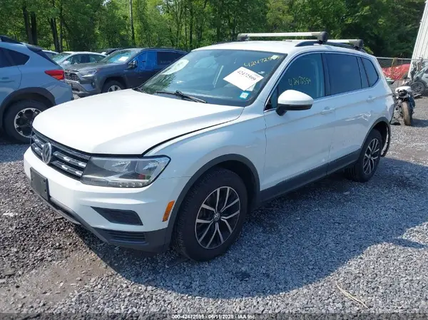 3VV2B7AX6MM040076 2021 VOLKSWAGEN TIGUAN - Image 2