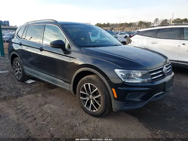 3VV2B7AX6MM067360 2021 VOLKSWAGEN TIGUAN - Image 1