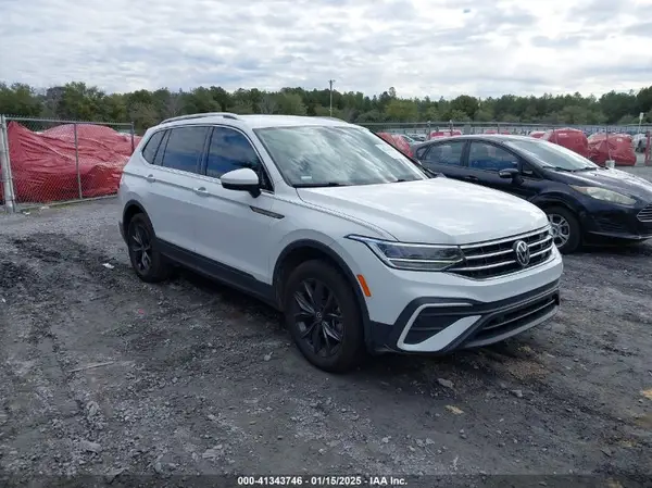 3VV2B7AX6NM022422 2022 VOLKSWAGEN TIGUAN - Image 1