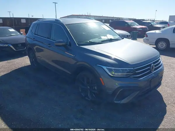 3VV2B7AX6NM166133 2022 VOLKSWAGEN TIGUAN - Image 1