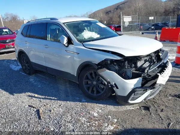 3VV2B7AX6RM035127 2024 VOLKSWAGEN TIGUAN - Image 1