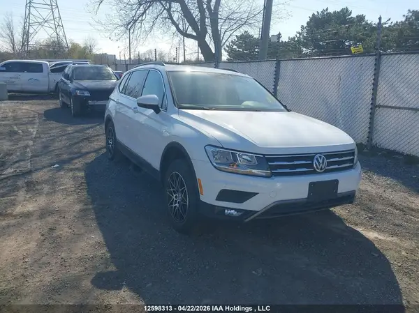3VV2B7AX7JM020379 2018 VOLKSWAGEN TIGUAN - Image 1