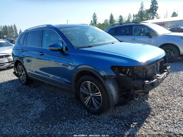 3VV2B7AX7JM029275 2018 VOLKSWAGEN TIGUAN - Image 1