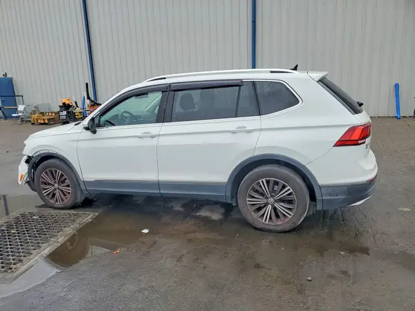 3VV2B7AX7JM074958 2018 VOLKSWAGEN TIGUAN - Image 2