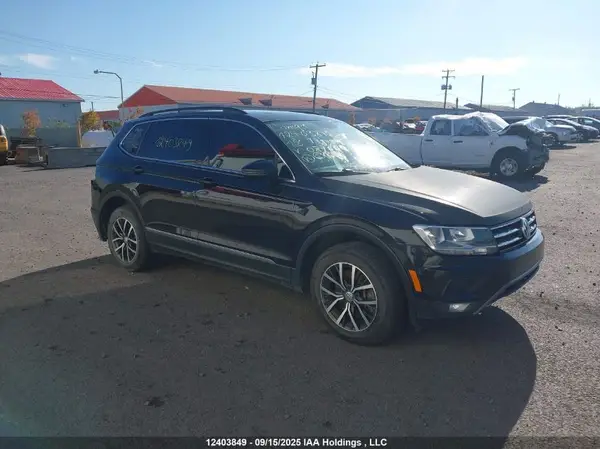 3VV2B7AX7JM087600 2018 VOLKSWAGEN TIGUAN - Image 1