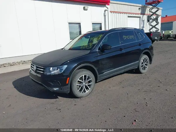 3VV2B7AX7JM087600 2018 VOLKSWAGEN TIGUAN - Image 2