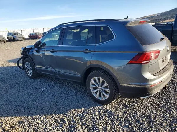3VV2B7AX7JM092196 2018 VOLKSWAGEN TIGUAN - Image 2