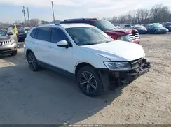 3VV2B7AX7JM097124 2018 VOLKSWAGEN TIGUAN