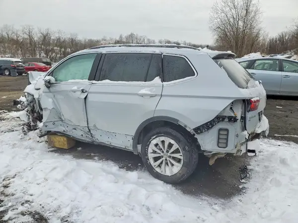 3VV2B7AX7JM100409 2018 VOLKSWAGEN TIGUAN - Image 2