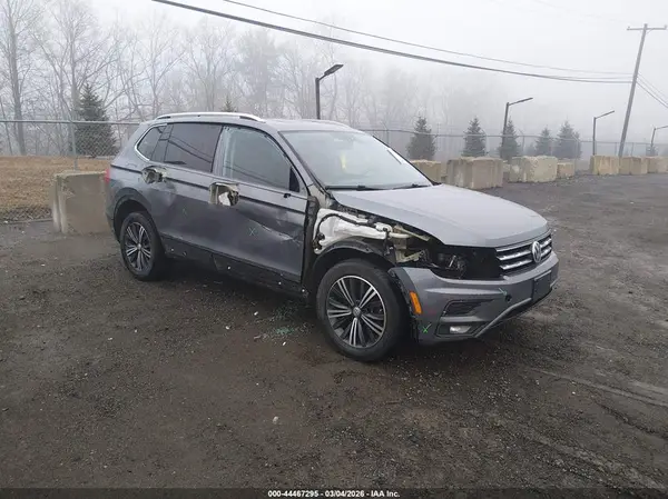 3VV2B7AX7JM103150 2018 VOLKSWAGEN TIGUAN - Image 1
