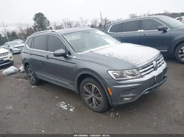 3VV2B7AX7JM103696 2018 VOLKSWAGEN TIGUAN - Image 1