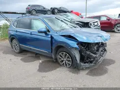 3VV2B7AX7JM121518 2018 VOLKSWAGEN TIGUAN