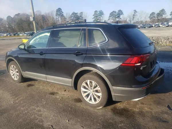 3VV2B7AX7JM141526 2018 VOLKSWAGEN TIGUAN - Image 2