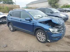 3VV2B7AX7JM147570 2018 VOLKSWAGEN TIGUAN