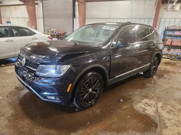 3VV2B7AX7JM150811 2018 VOLKSWAGEN TIGUAN - Image 1