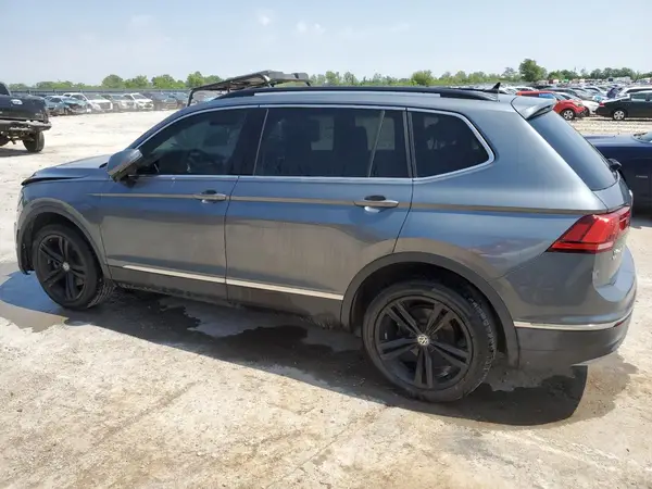 3VV2B7AX7JM157239 2018 VOLKSWAGEN TIGUAN - Image 2