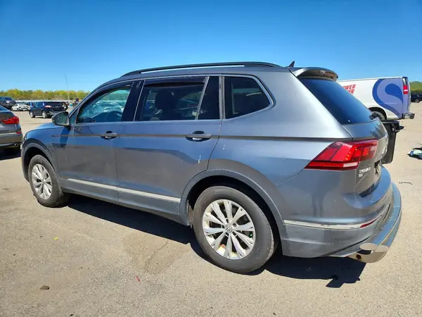 3VV2B7AX7JM162652 2018 VOLKSWAGEN TIGUAN - Image 2