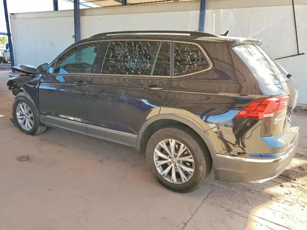3VV2B7AX7JM172405 2018 VOLKSWAGEN TIGUAN - Image 2